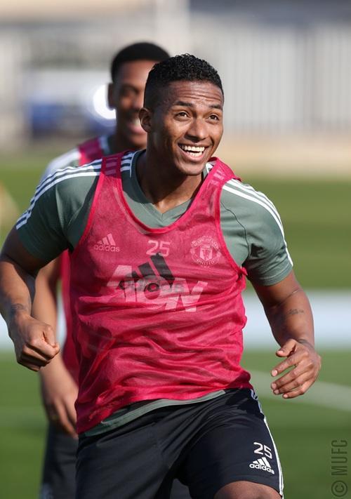 包含冲刺阶段华盛顿奇才备战英超;调整名单细节曝光;更衣室稳定;轮换策略成焦点的词条 包含冲刺阶段华盛顿奇才备战英超;调整名单细节曝光;更衣室稳定;轮换策略成焦点的词条