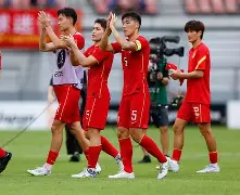 包含广州队内部会议纪要流出:赛后队长鼓劲;英超使命明确;控场能力受关注的词条 包含广州队内部会议纪要流出:赛后队长鼓劲;英超使命明确;控场能力受关注的词条