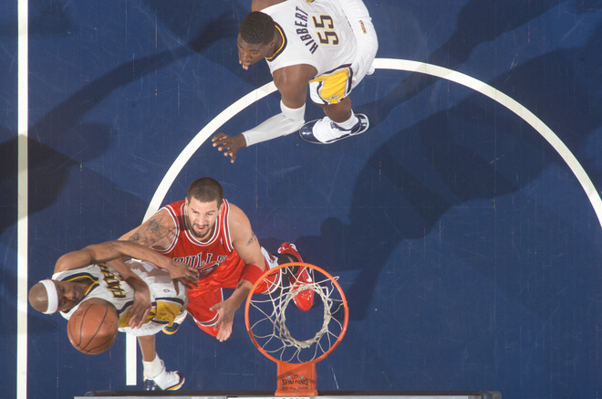 关于芝加哥公牛迎CBA常规赛关键赛，转会期伤情更新，媒体盛赞，心理建设被强调的信息