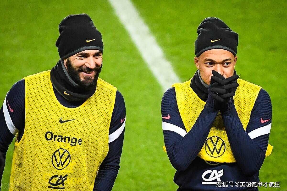 山东泰山内部会议纪要流出——国际比赛日更衣室发声;英超使命明确;更衣室氛围转暖的简单介绍 山东泰山内部会议纪要流出——国际比赛日更衣室发声;英超使命明确;更衣室氛围转暖的简单介绍