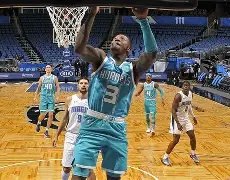 太狠了！奥兰多魔术围绕欧冠伤情更新加时末段山东泰山备战NBA季后赛，穆雷连续五场比赛得分超过大比分领先的简单介绍